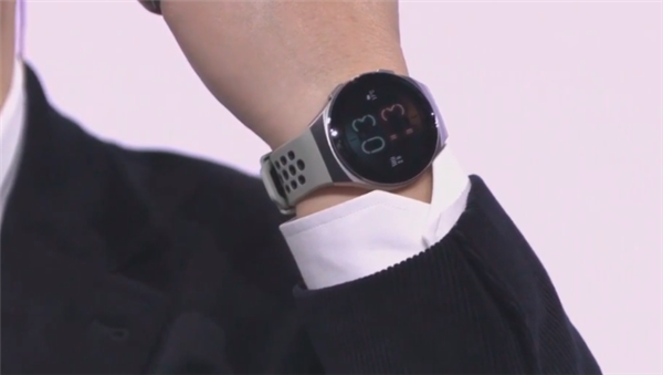 P40绝配！华为Watch GT2e、GT2新色亮相 新增100种运动模式智能手表测评